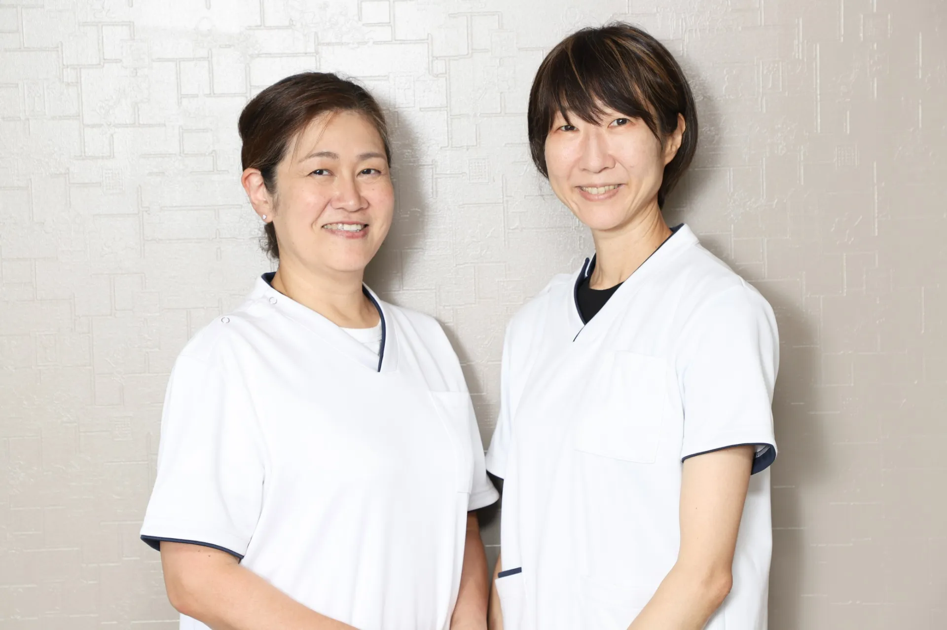 女性スタッフ在中